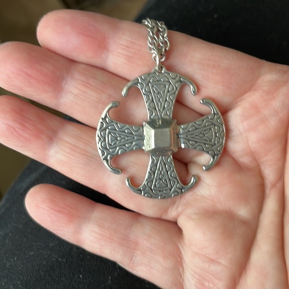 Pewter Canterbury cross necklace - Picture 2 of 7